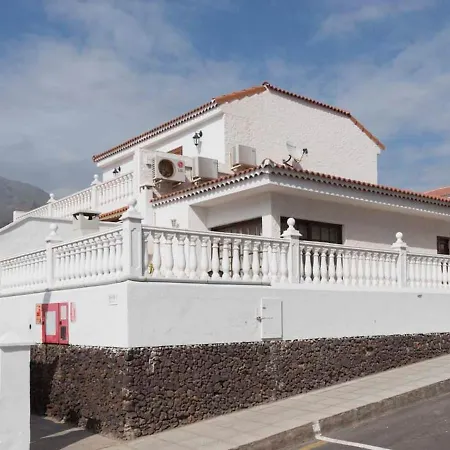 Welcoming Holiday In Adeje With Swimming Pool Feriehus